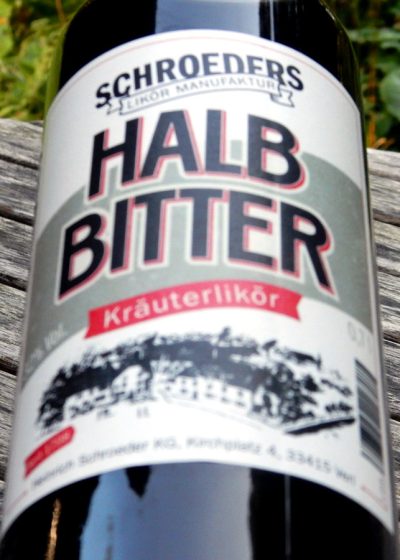 Der Halbbitter ist nicht zu bitter, nicht zu süß - sehr ausgewogen im Geschmack.